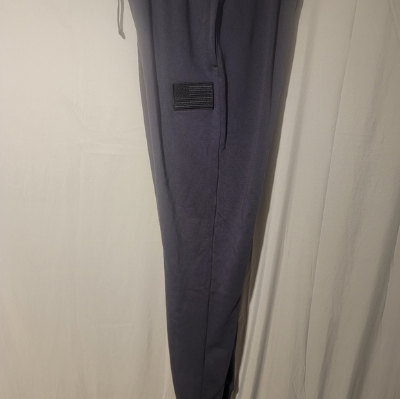 Under Armour UA Project Rock Veterns Day Jogger Pants Mens Size Large Navy - Picture 3 of 7